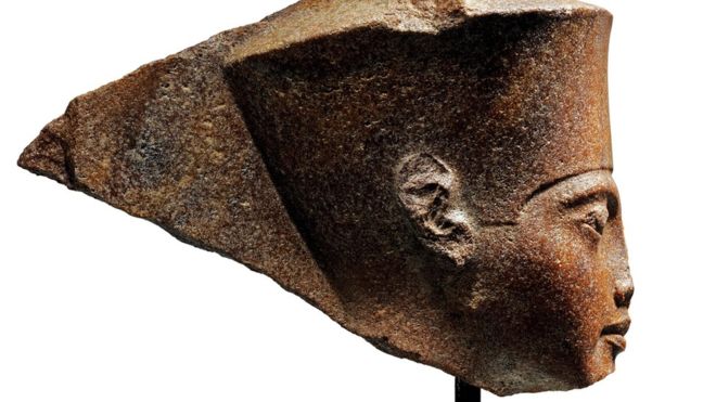 Tutankhamun: Egypt demands auction of bust be cancelled